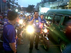 Bandung Macet Parah karena Pawai Persib, Perwira Polisi ini Turun Jalan