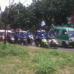 Bandung Lautan Biru, Ribuan Bobotoh dari Seluruh Penjuru Turun ke Jalan