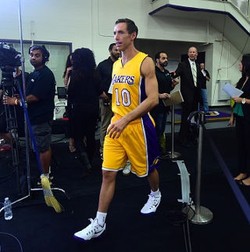 Steve Nash Jawab Kritikan Masih Bisa Main Golf di Saat Cedera