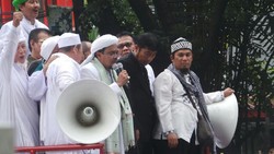FPI Sebut KMP Tolak Ahok Jadi Gubernur, Ini Keterangan PKS