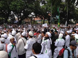 Demo FPI dan Buruh Dijaga 10 Ribu Polisi, Kapolda Metro Yakin Tak Rusuh