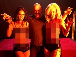 Kenakan Lingerie, Megan Fox Seksi Berdarah-darah