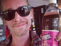 Kabar Kematian Macaulay Culkin Hebohkan Dunia Maya
