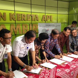 Benahi KRL Jabodetabek, KAI Diguyur Rp 2,3 Triliun Dari 4 Bank Ini