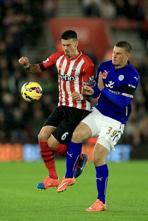 Menilik Kokohnya Lini Belakang Southampton