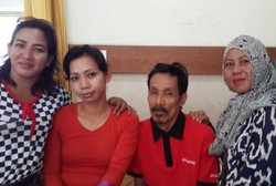 Kakek Sinin yang Mengaku Bisa Bertelur Jadi Artis di RSUD Koja