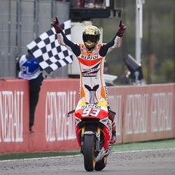 Hari yang Luar Biasa untuk Marquez