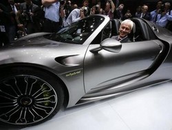 Mobil Termahal Porsche Laris Manis