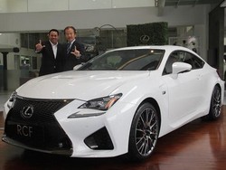 Mobil Mewah Berperforma Tinggi Lexus RC F Datang ke Jakarta