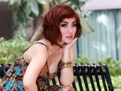 10 Tahun Jadi Model, Rie Viera Tulis Buku Panduan Bergaya di Depan Kamera