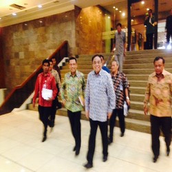 Menteri-menteri Kumpul di Kantor Menperin Saleh Husin, Ada Apa?