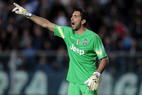Perpanjangan Kontrak Buffon Cuma Formalitas