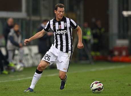 Juventus Yakin Lichtsteiner Akan Bertahan