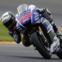 Lorenzo Catat Waktu Tercepat di Hari Pertama