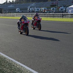 Ketika Marc dan Alex Marquez Ada di Satu Lintasan