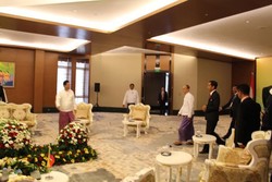 Bertemu Presiden Myanmar, Jokowi Sempat Lupa Perkenalkan Menteri