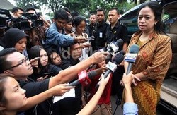 Menko Puan Berharap ke Depan Setiap Warga Hanya Cukup Pegang 1 Kartu