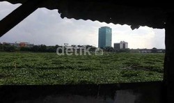 Bawa Panci, Ratusan Warga Waduk Ria-Rio Protes Perintah Pengosongan Lahan