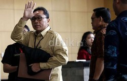 Zulkifli Hasan Kembali Diperiksa KPK, Kali ini untuk Kasus Gubernur Riau