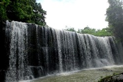 Inilah 2 Kembaran Air Terjun Niagara di Indonesia