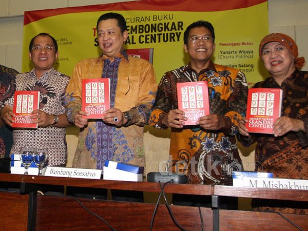 Buku Tim Sembilan Membongkar Skandal Century