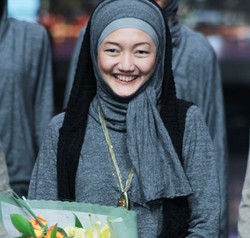 Kini Desainer Sukses, Monika Jufry Pernah Jadi Korban Penjarahan dan Kebakaran