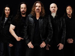 Ritual Dream Theater Sebelum Naik Panggung