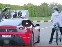Sepeda Roket Ini dengan Mudah Salip Ferrari Scuderia F430