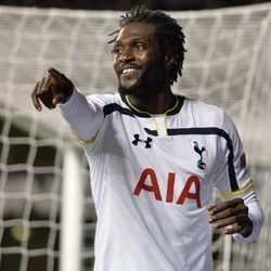 Adebayor Bantah Kritik Fans Tottenham