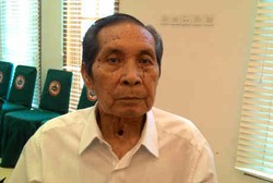 Kisah Edison, Pita Suara Hilang dan Berobat Habis-habisan Gara-gara Rokok