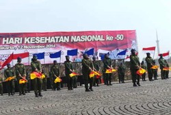 Parade Kesehatan dan Simulasi Ramaikan Upacara Hari Kesehatan Nasional