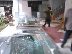 Cerita Mahasiswa tentang Detik-detik Penyerbuan Polisi ke Kampus UNM