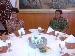 Menjelajahi Jambi Lewat Candi dan Danau Kelari