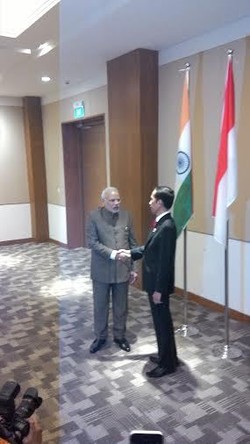 Jokowi Bertemu PM India Narendra Modi Bahas Investasi