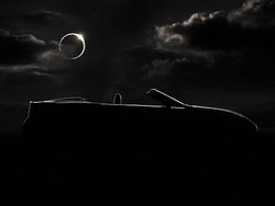 19 November, Lexus Pamerkan 1 Mobil Konsep dengan Atap Terbuka