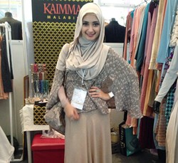 Hijab Style: Gaya Busana Si Cantik Rimma Bawazier