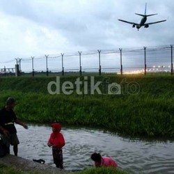 Layangan dan Anjing Berkeliaran di Bandara, Keselamatan Penerbangan RI Kalah dari ASEAN