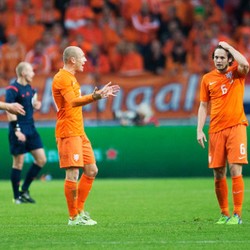 Robben Nilai Belanda Keropos di Belakang, Kurang Tajam di Depan