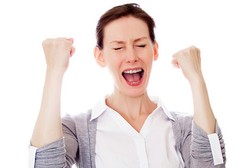 Studi: Air Mata Bahagia Keluar untuk Bantu Kendalikan Emosi