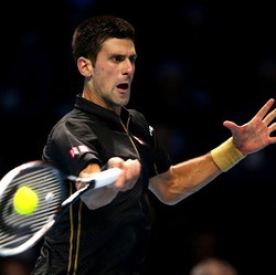 Djokovic Lumat Wawrinka