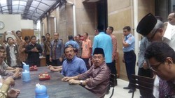 Usai Salat Jumat, JK Ajak Stafnya Makan di Kantin Istana Wapres