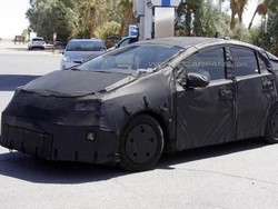 Prius Terbaru Bakal Adopsi Teknologi Hybrid dari Mobil Balap Toyota