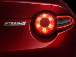 Wah, Mazda Tawarkan Garansi Tanpa Batas Km!