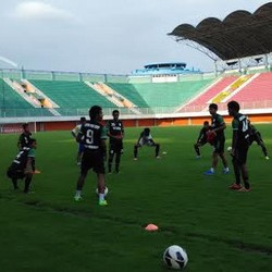 Tolong Basuh Luka Ini