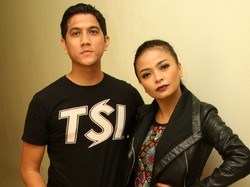 Kisah Tantri Kotak Lewati Malam Pertama Bersama Suami