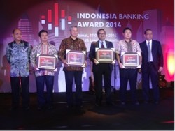 Dua Penghargaan Berhasil Diraih BCA di Indonesia Banking Award 2014
