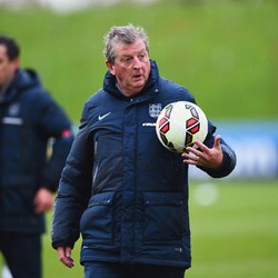 Baines Berharap Hodgson Tangani Inggris Lebih Lama