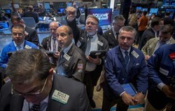 Wall Street Stagnan di Akhir Pekan
