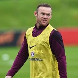 Hodgson: Rooney Masuk dalam Daftar Pemain Hebat Inggris