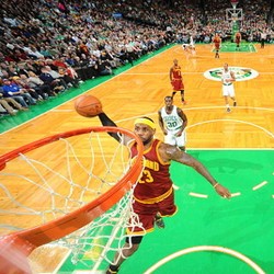 41 Poin James Motori Comeback Cavs atas Celtics